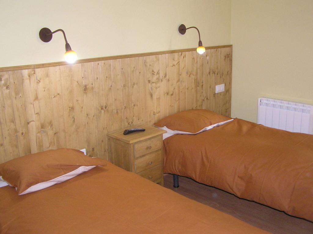 Hostal Rural Las Cuatro Calles San Martin del Pimpollar Luaran gambar